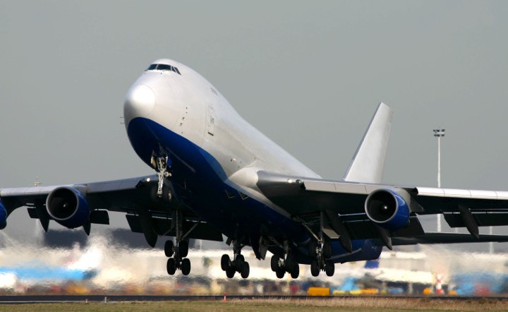 747 taking off from the runway